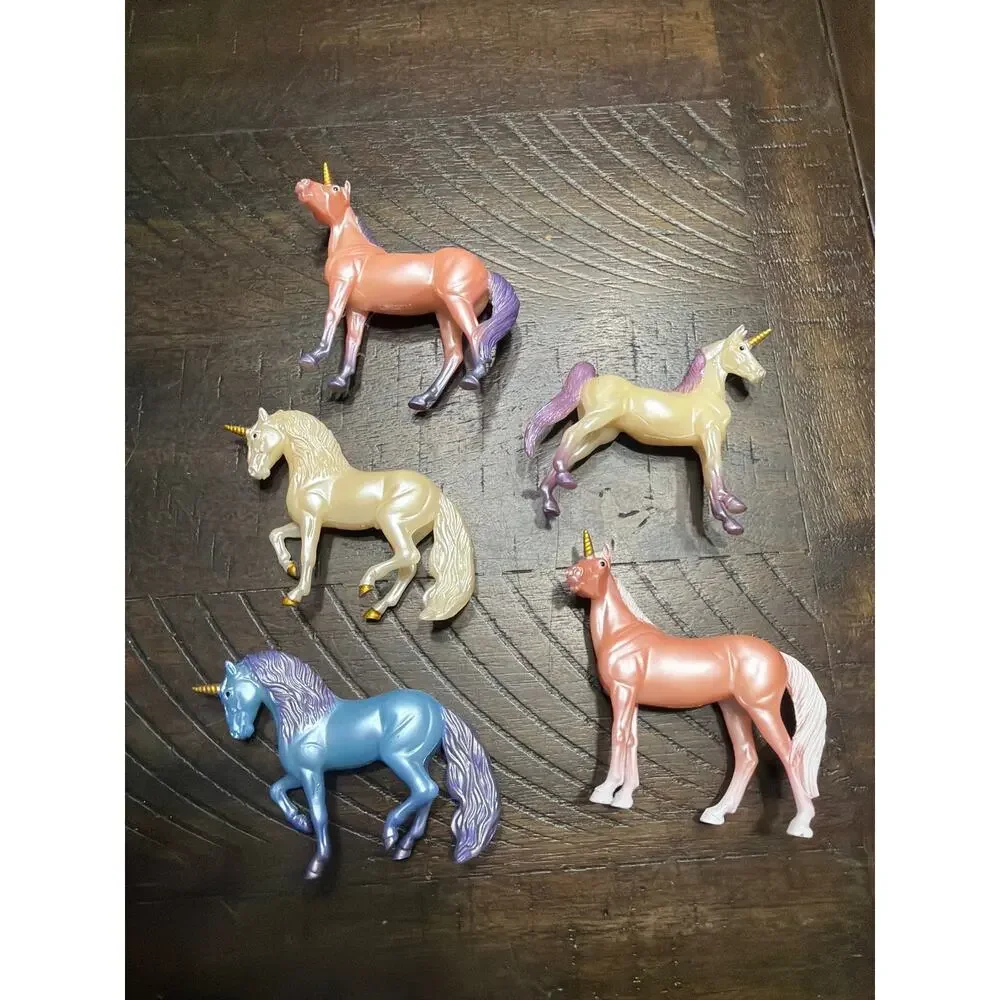 Breyer Unicorn Magic Wooden Stable Playset w/ 5 Colorful Miniature Unicorns